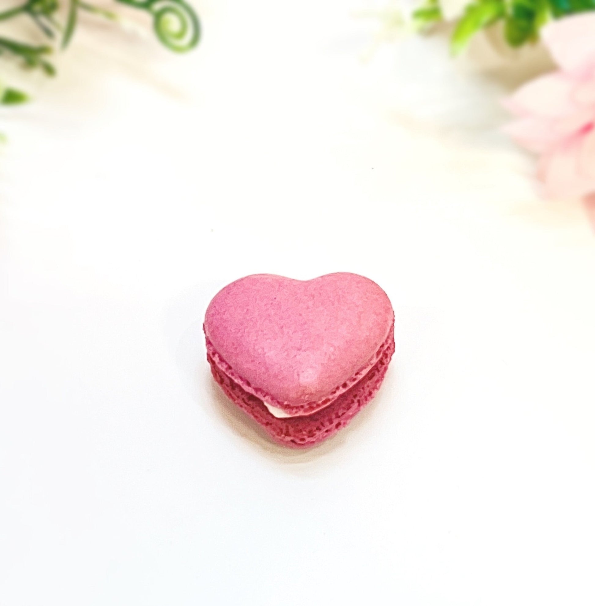 Fuchsia Heart French Macarons | Ideal for Valentine's Day gifts, birthdays, weddings, anniversaries and more - Macaron CentraleDefault (Cranberry)12 Pack