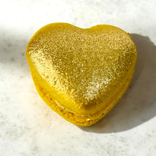 Gold Heart French Macarons | Ideal for Valentine's Day gifts, birthdays, weddings, anniversaries and more - Macaron CentraleValentine'sDefault (Hazel Praline)12 Pack