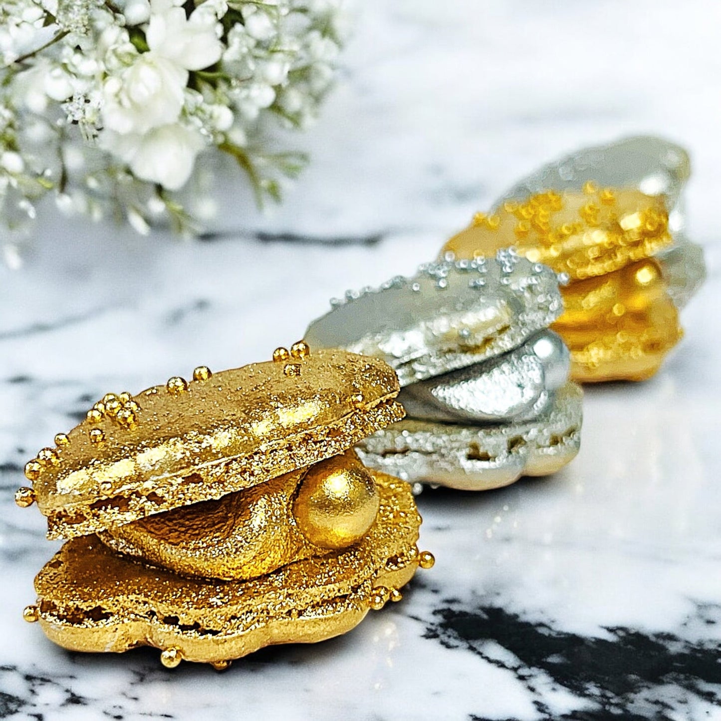 Gold & Silver Seashell Macarons - Macaron CentraleSilver12 Pack