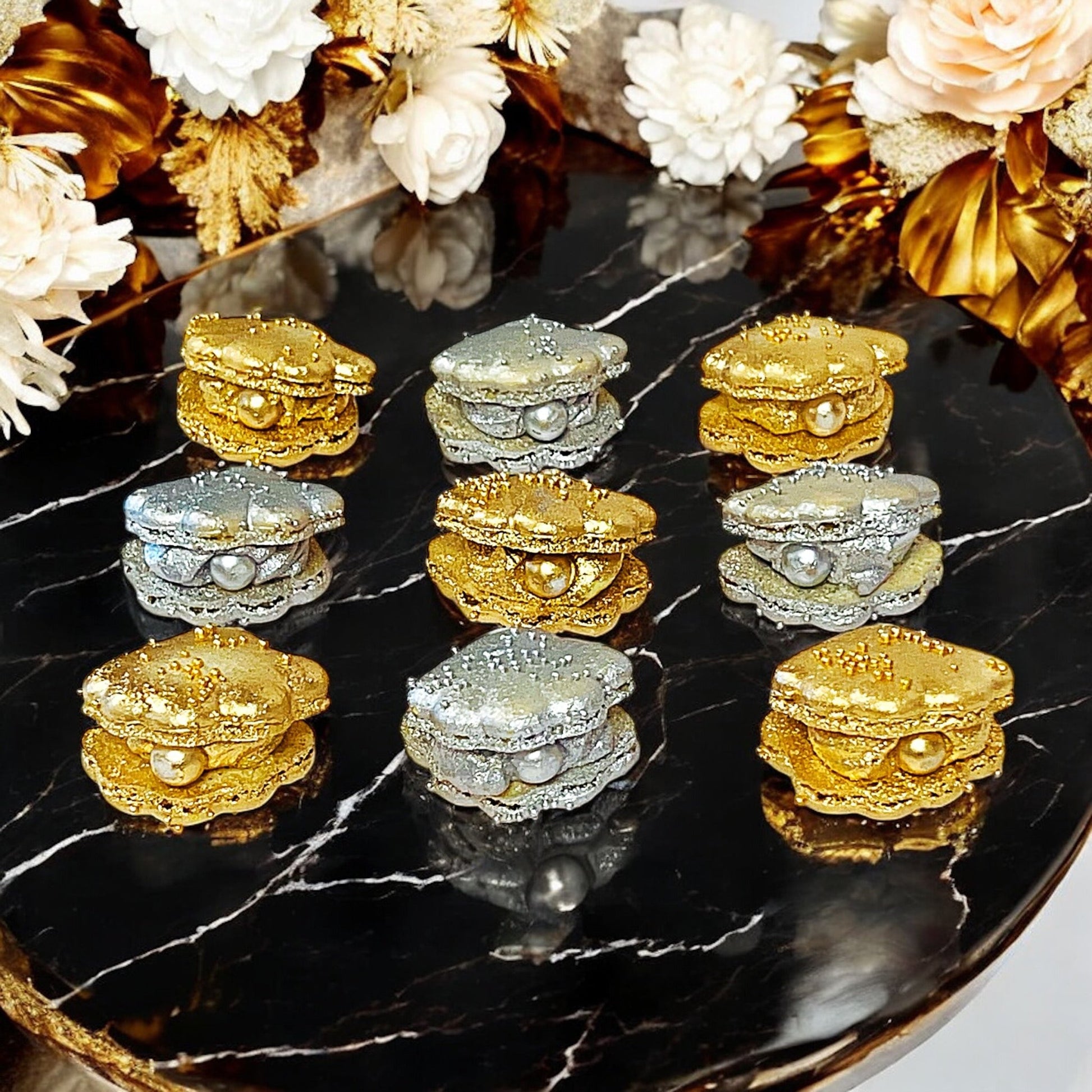 Gold & Silver Seashell Macarons - Macaron CentraleSilver12 Pack