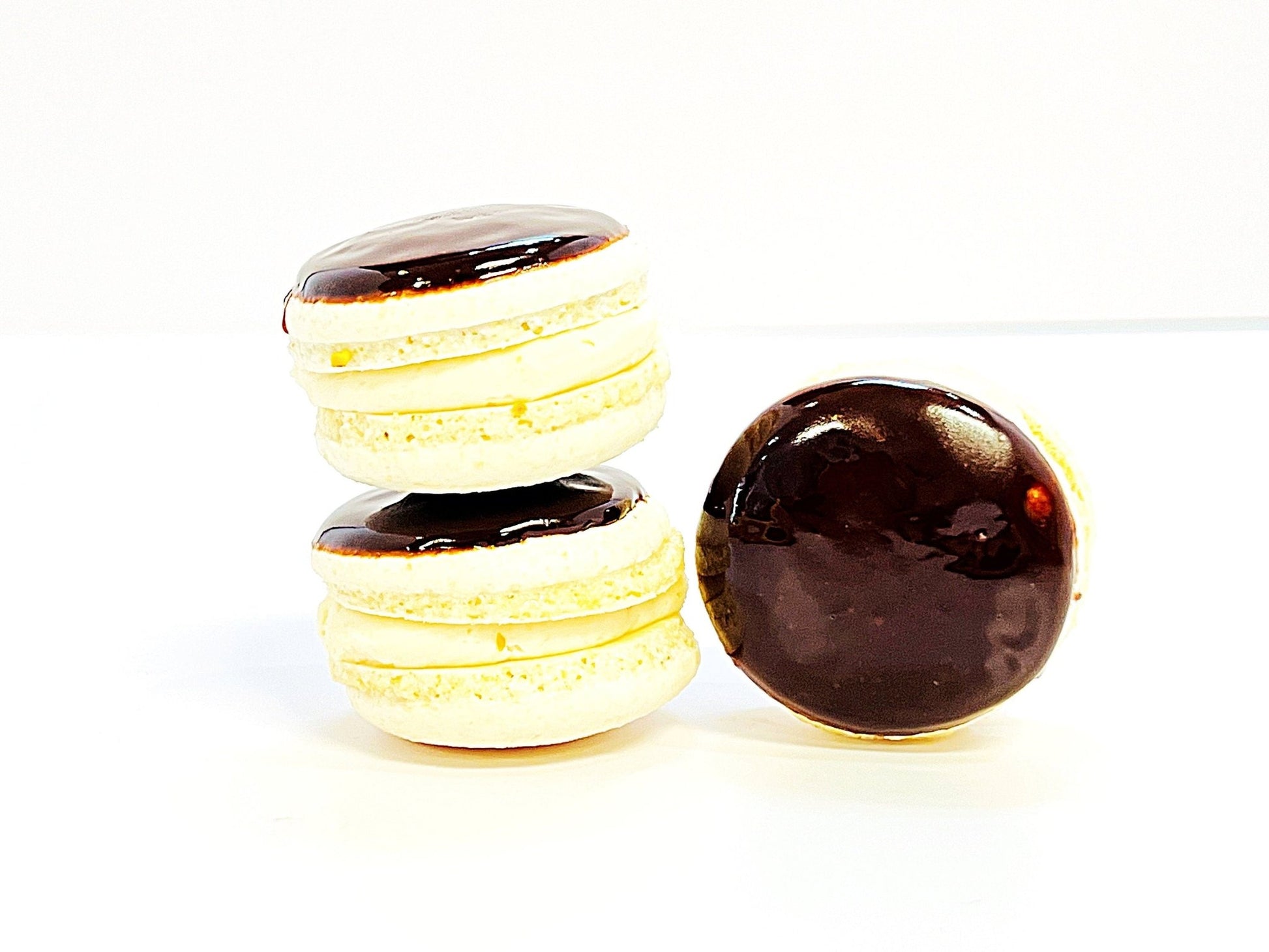 Gourmet Chocolate Sea Salt Vegan Macarons - Macaron Centrale4 Pack