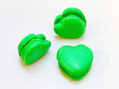 Green Heart French Macarons | Ideal for Valentine's Day gifts, birthdays, weddings, anniversaries and more - Macaron CentraleDefault (Apple)12 Pack