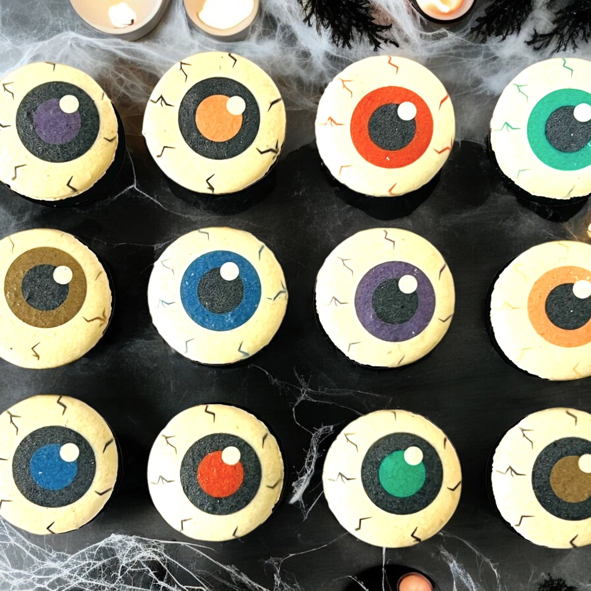 Halloween Eyeball Macarons - Macaron Centrale6 Pack