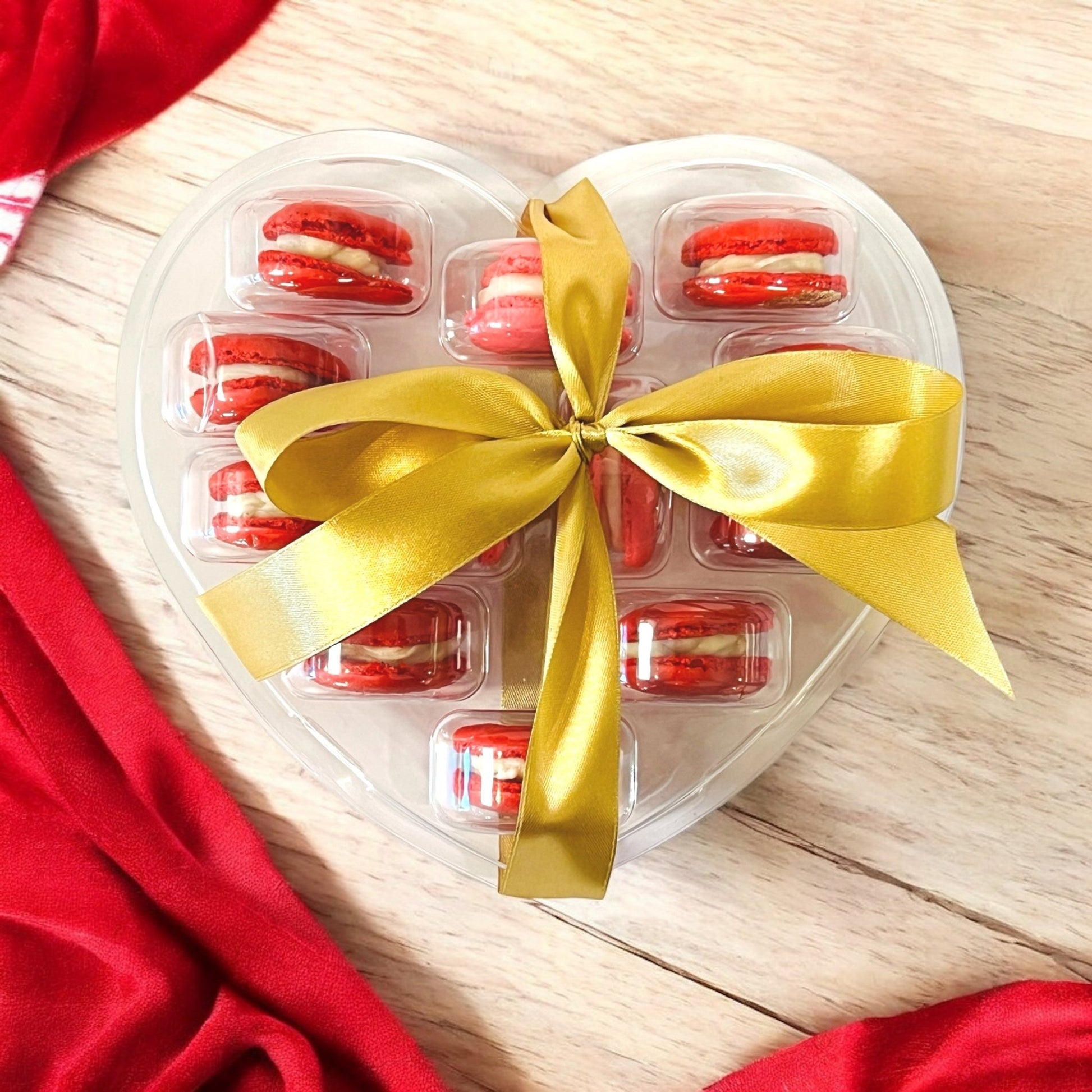 Heart - Shaped Macaron Gift Set - Customizable Flavors - Macaron CentraleValentine'sDefault Flavors - White chocolate (Red) Strawberry (Pink) Vanilla (Black)