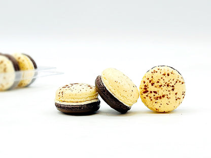 Horchata French Macaron | Available in 6, 12 & 24 - Macaron Centrale6 Pack