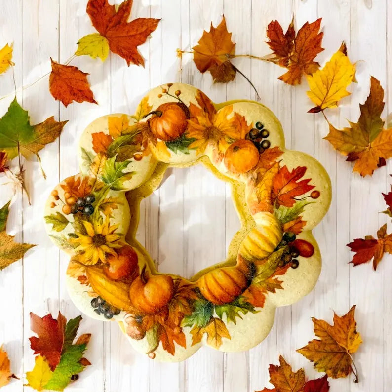 Holiday Wreath Macaron – Pumpkin Harvest