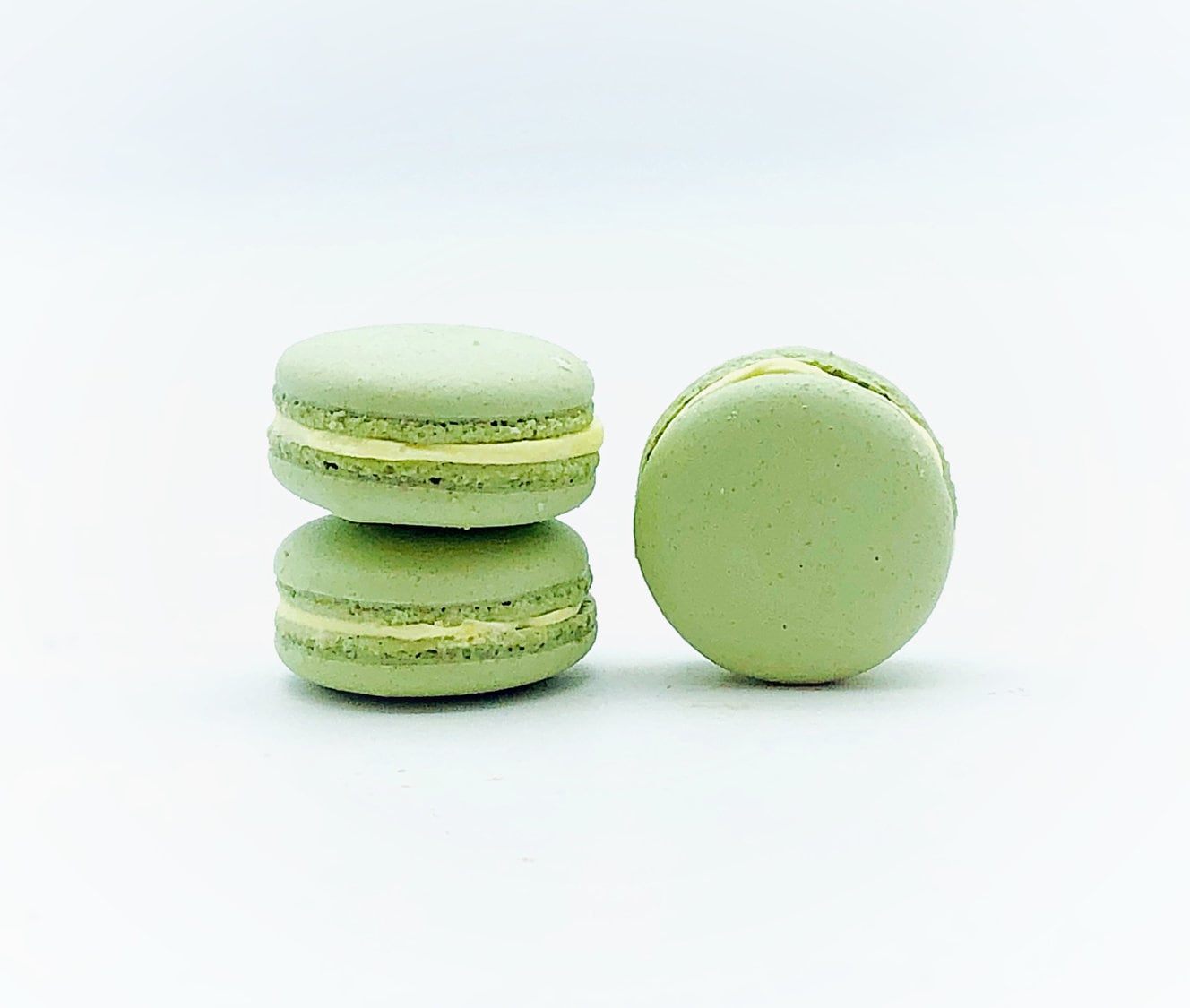 Jasmine Passionfruit Vegan Macarons - Macaron Centrale4 Pack