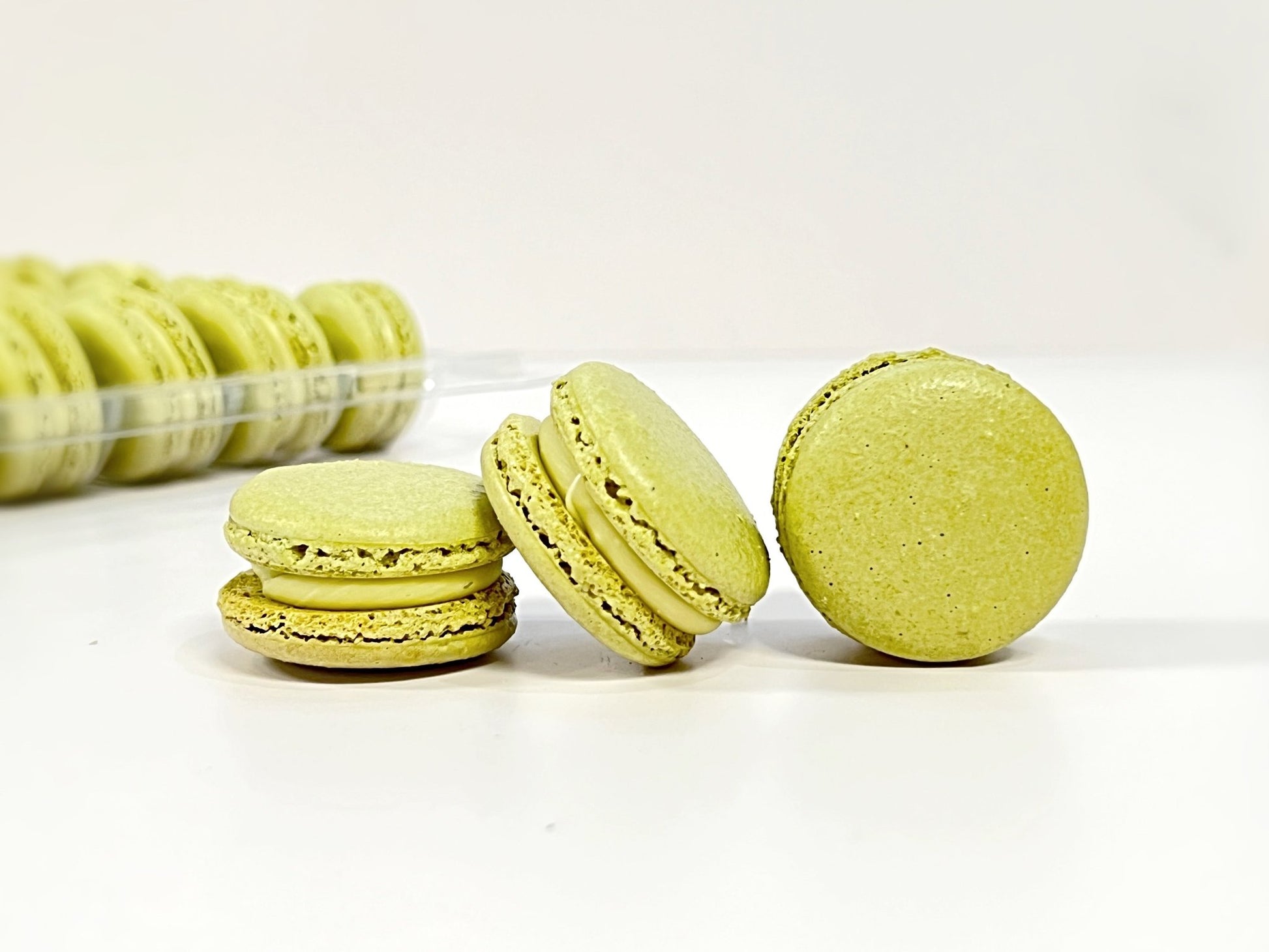 Lemon Ganache Lavender French Macarons | Perfect for your next holiday feast. - Macaron Centrale