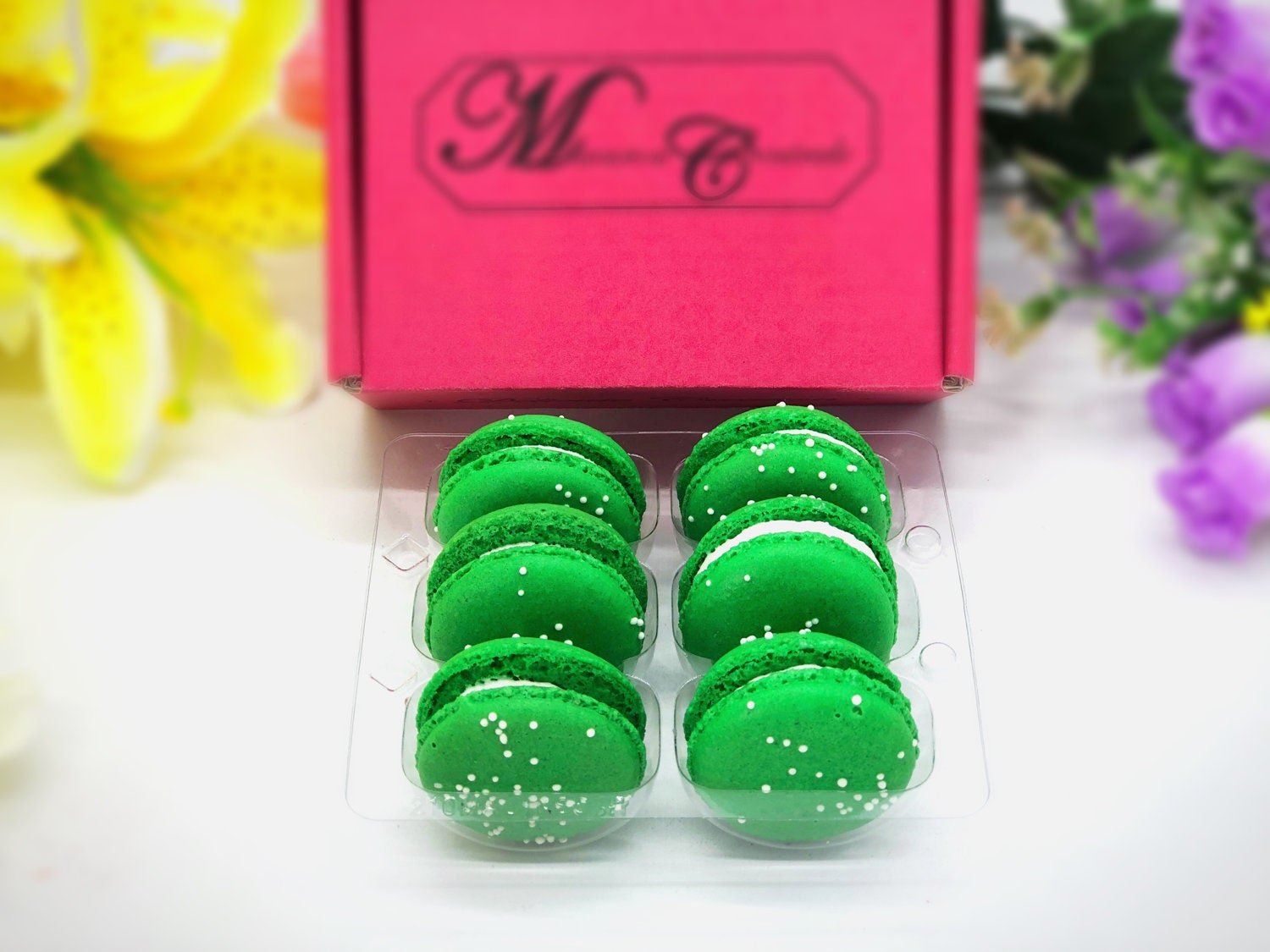 Lime Macarons (6 Pack) | Ideal for celebratory events. - Macaron Centrale