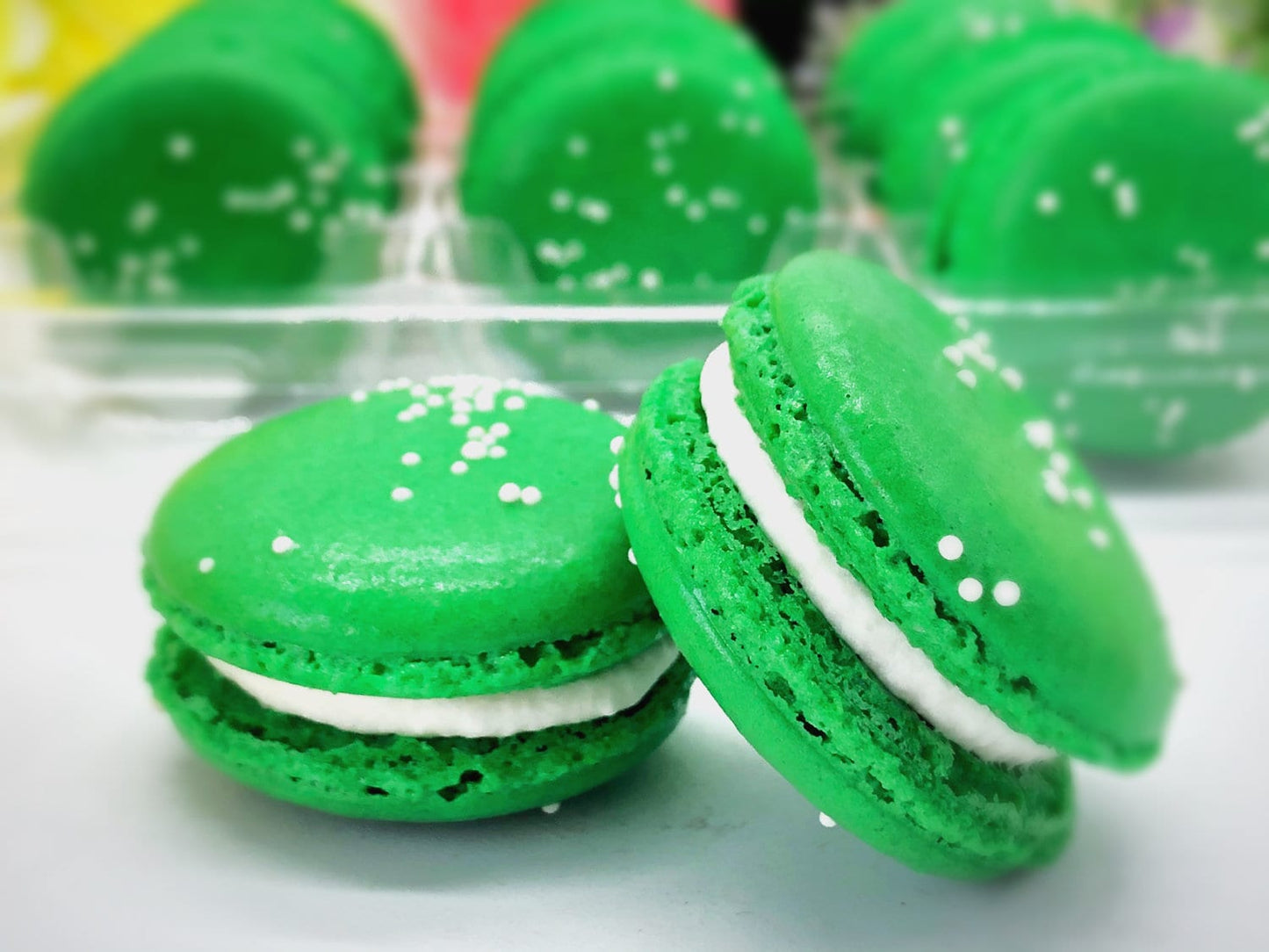 Lime Macarons (6 Pack) | Ideal for celebratory events. - Macaron Centrale