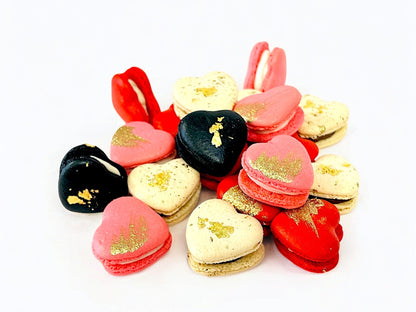 Love in Every Heart: A Heart - Shaped Macaron Set - Macaron CentraleValentine'sDefault Flavor6 Pack