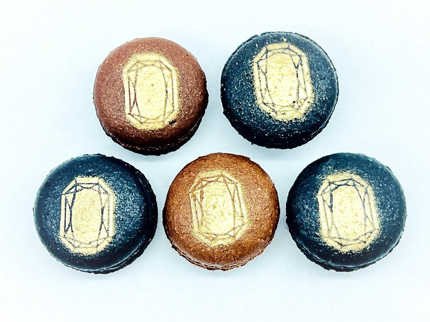 Luxe Mac | French Macarons with Emerald Cut Airbrush | Available in 6, 12 and 24 Pack - Macaron CentraleBlackberry6 Pack