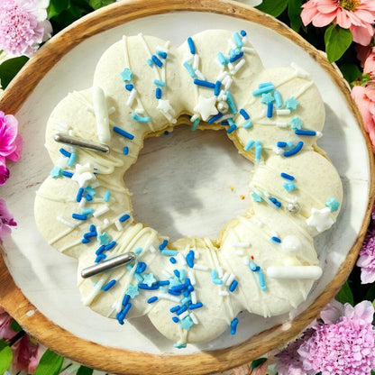 Macaron Wreath for Baby Showers - Pink or Blue Sprinkles - Macaron CentraleBluebell Wreath