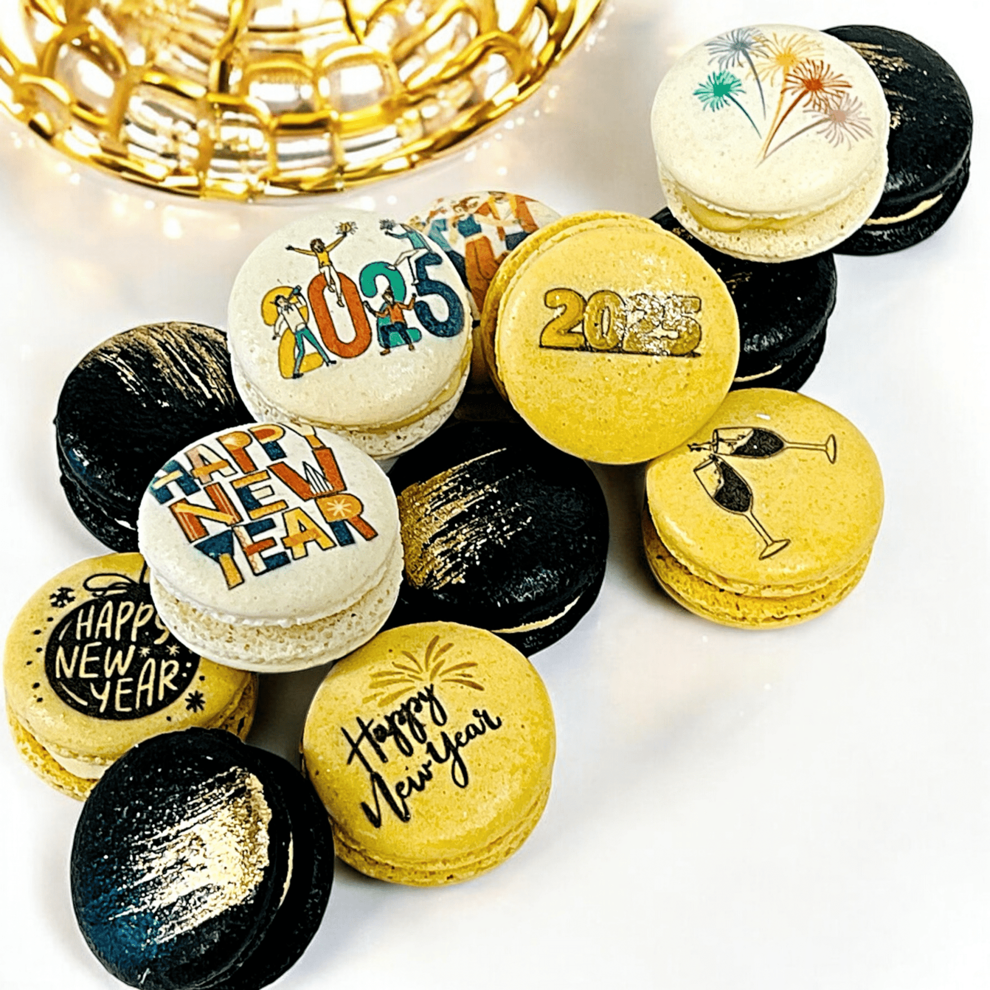 New Year Celebration Macarons Gift Box - Macaron CentraleNew Year6 Pack