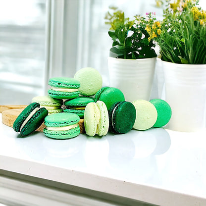 Ombre Green Macaron Collection - Macaron Centrale16 Pack