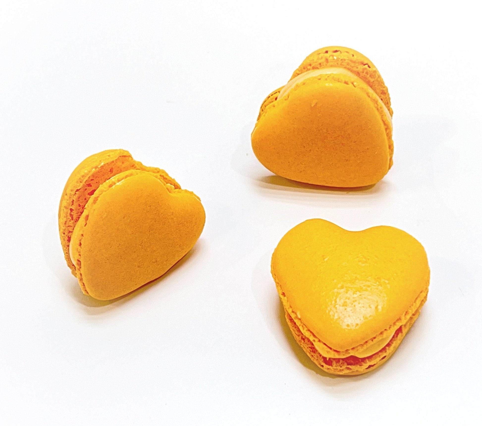 Orange Heart French Macarons | Ideal for Valentine's Day gifts, birthdays, weddings, anniversaries and more - Macaron CentraleDefault (Orange)12 Pack