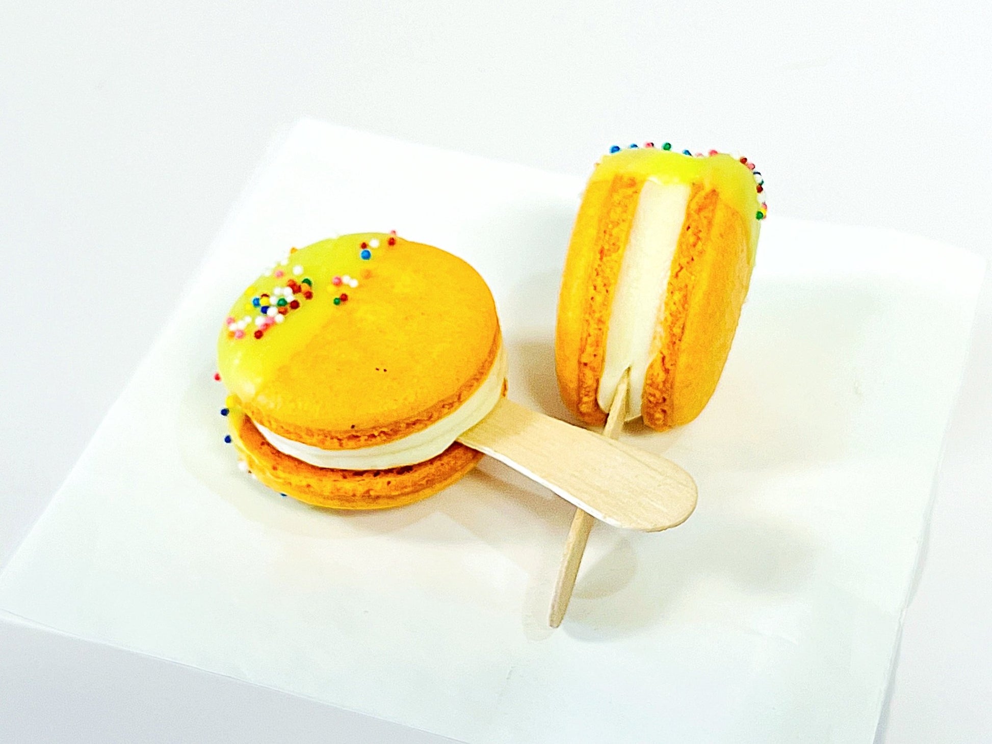 Orange Marmalade French Macaron Cake Pop | Available in 12 & 24 - Macaron Centrale12 Pack