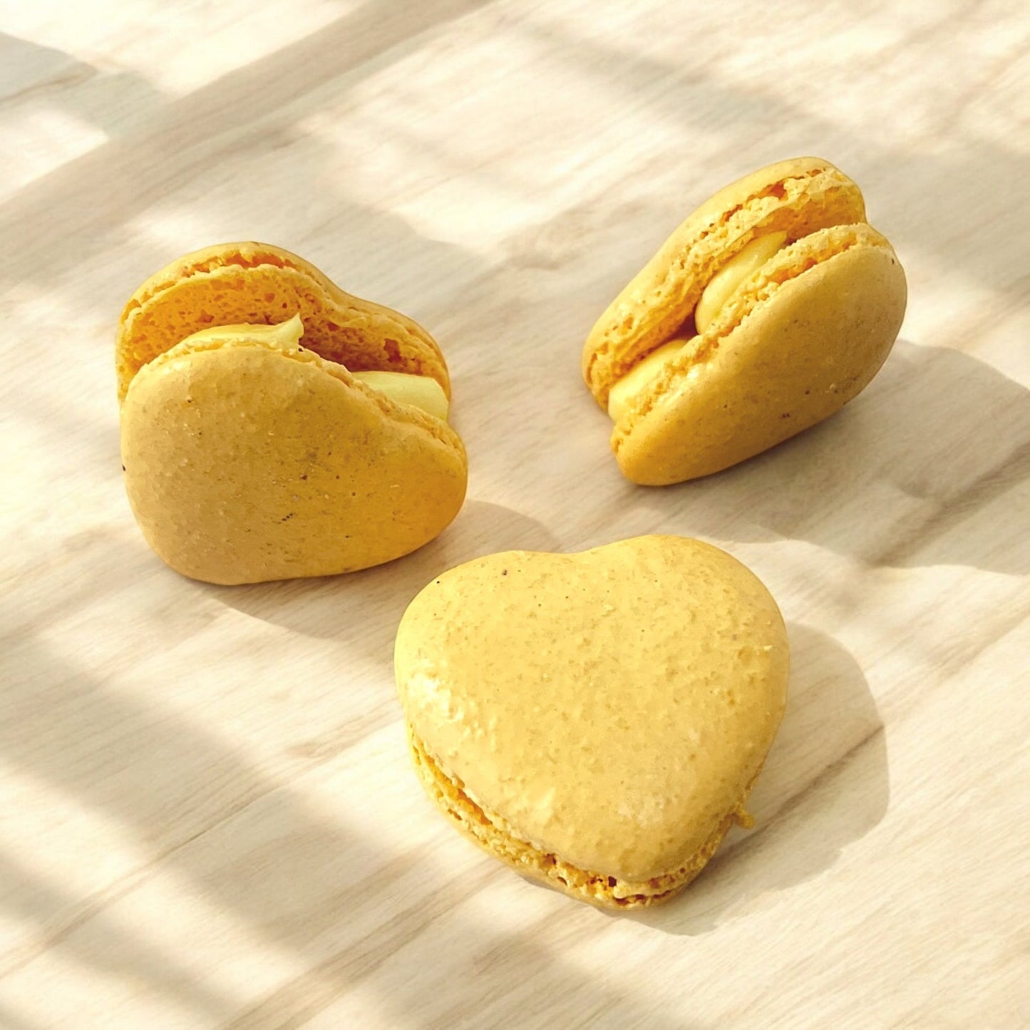 Peach Heart French Macarons | Ideal for Valentine's Day gifts, birthdays, weddings, anniversaries and more - Macaron CentraleValentine'sDefault (Peach)12 Pack