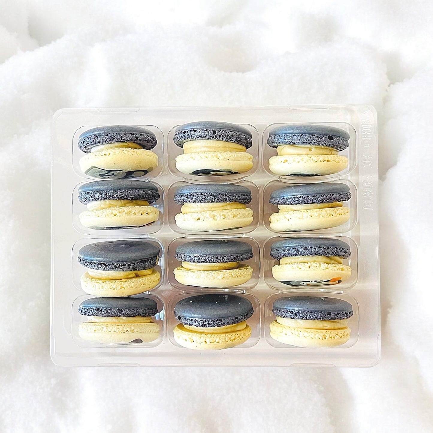 Penguin Winter Macaron Set - Grey and White - Macaron Centrale6 Pack