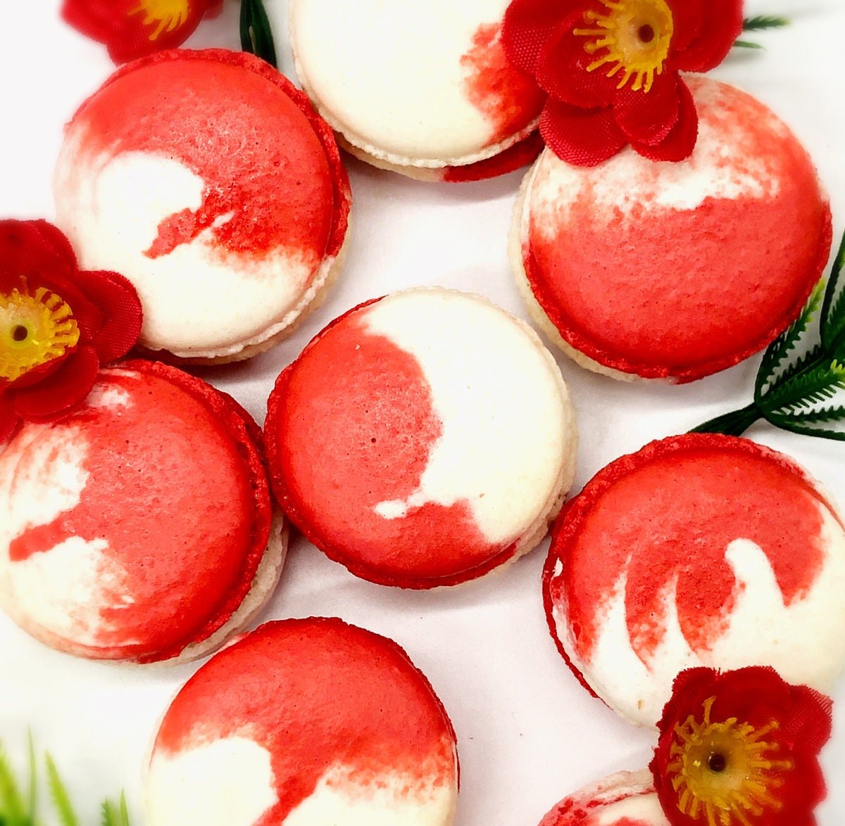 Peppermint Macarons | | Fast'n Free Shipping | Perfect for Birthday, Halloween, Thanksgiving, Christmas Parties - Macaron Centrale6 pack