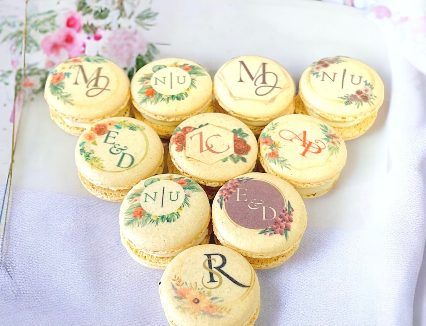 Personalized Macaron Masterpieces - Macaron CentraleWedding Favor6 Pack