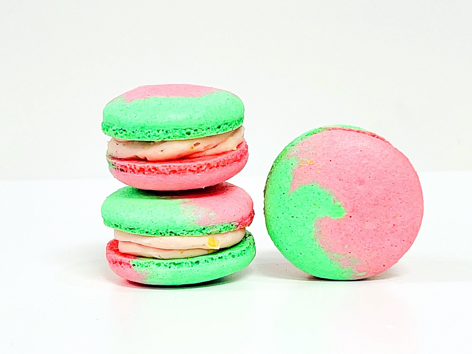 Pomegrante Pistachio Vegan Macarons | Available in 4 & 12 Pack| - Macaron Centrale4 Pack