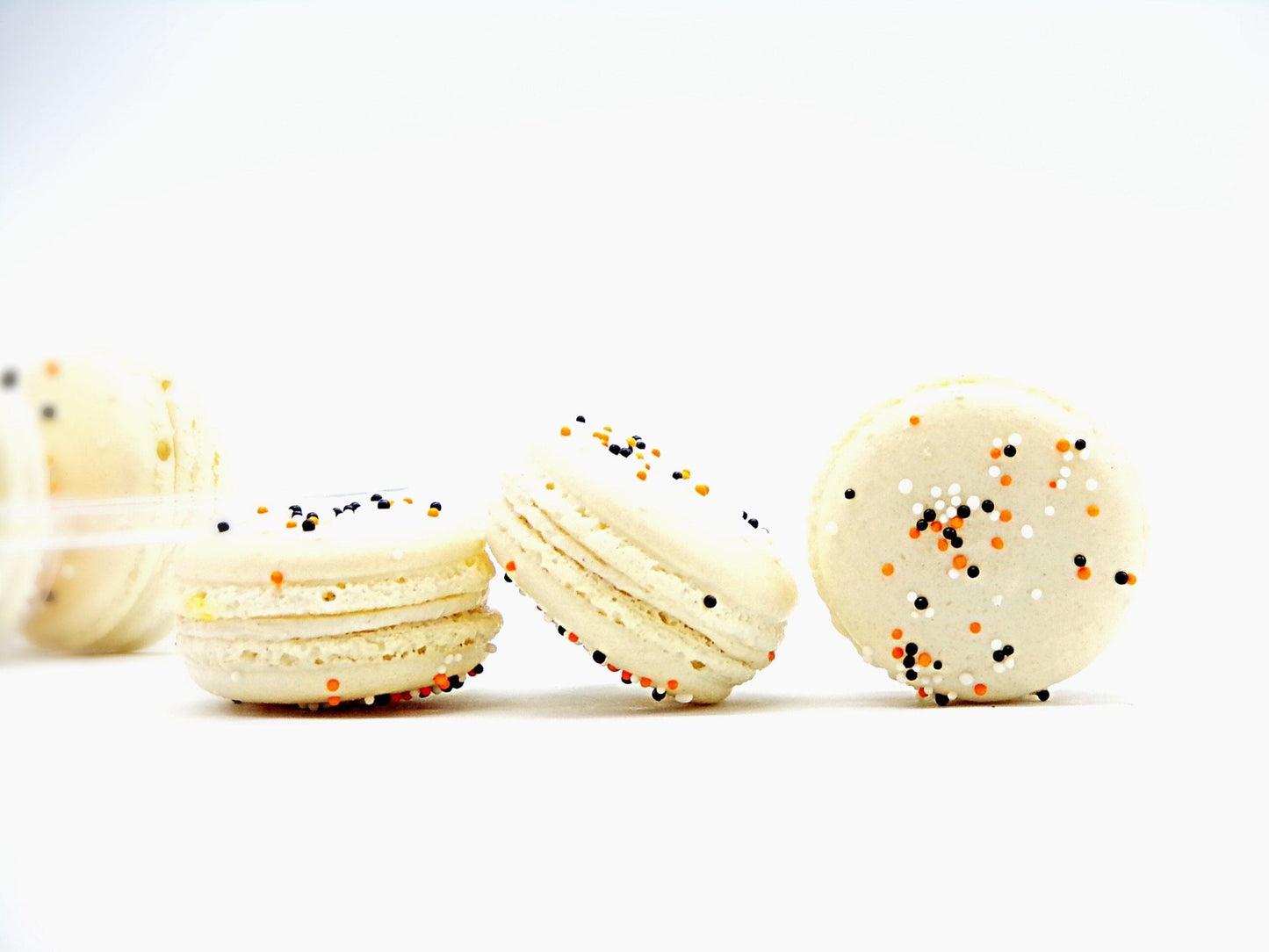 Pumpkin Spice Buttercream Macarons (6 Pack) | Ideal for celebratory events. - Macaron Centrale