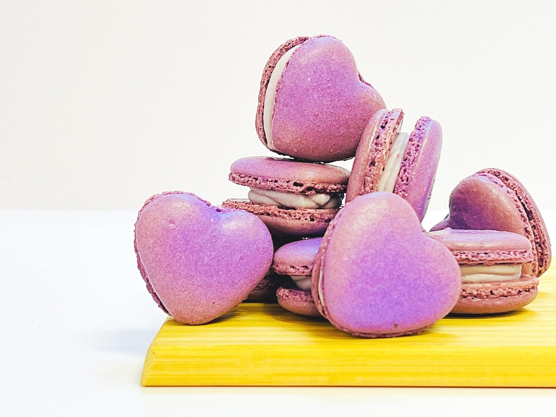 Purple Heart French Macarons | Ideal for Valentine's Day gifts, birthdays, weddings, anniversaries and more - Macaron CentraleDefault (Grape)12 Pack