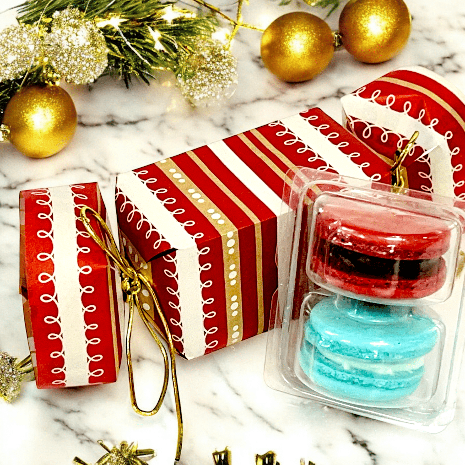 Rustic Holiday Candy Wrap Macaron Set - 6 Designs, Choose Your Flavors - Macaron Centrale6 Candies (12 macarons)