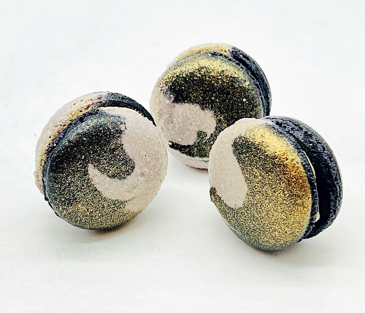 Space Edition Mac | The Moon French Macaron (Root Beer Flavor) | Available in 6, 12 & 24 - Macaron Centrale6 Pack