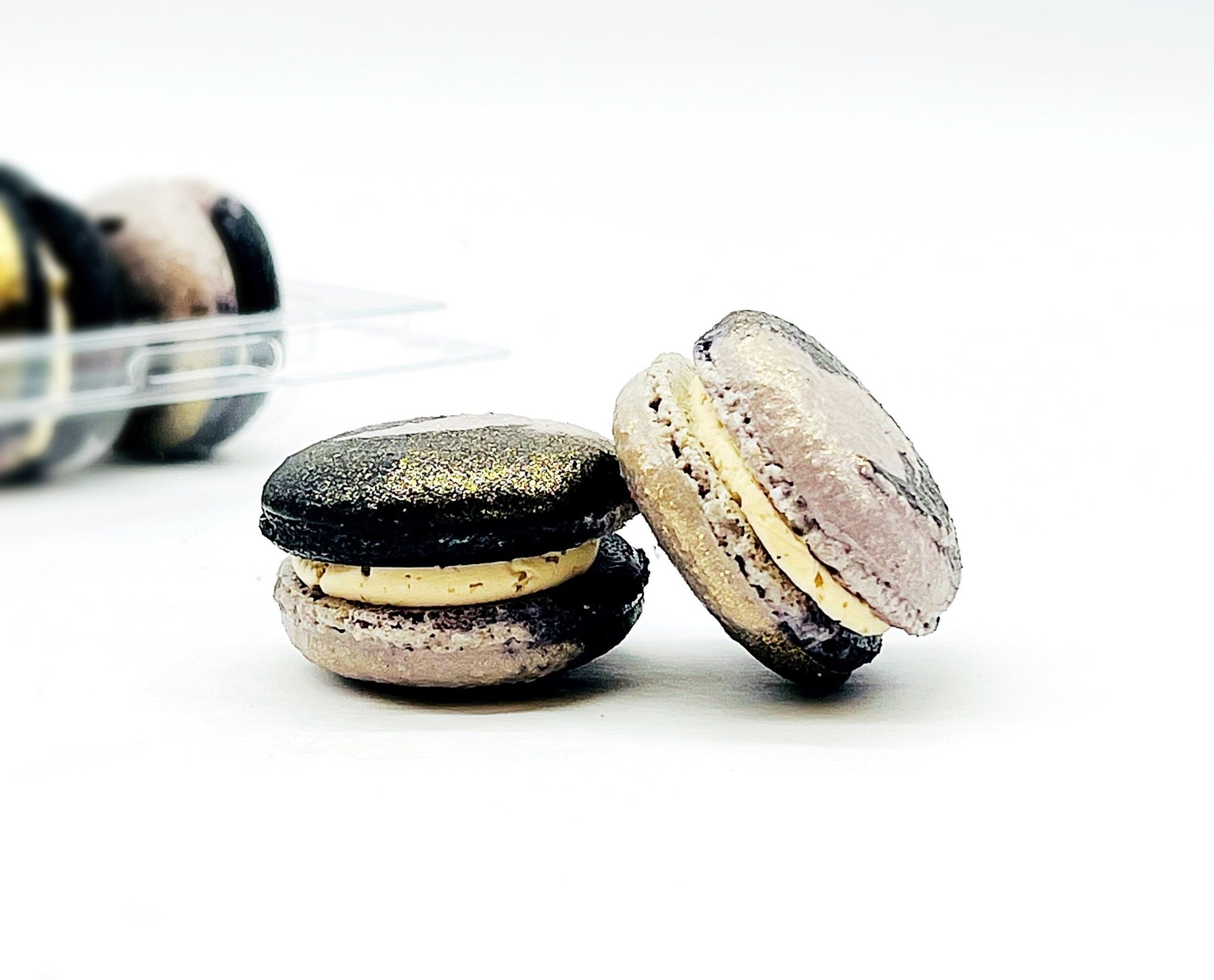 Space Edition Mac | The Moon French Macaron (Root Beer Flavor) | Available in 6, 12 & 24 - Macaron Centrale6 Pack