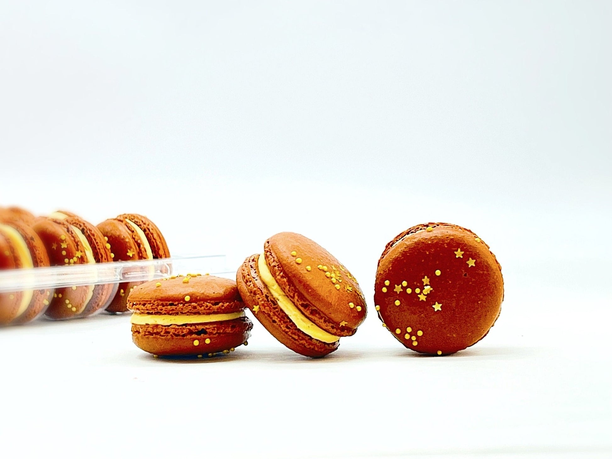 Space Edition Mac | The Sun French Macaron | Available in 6, 12 & 24 - Macaron Centrale6 Pack