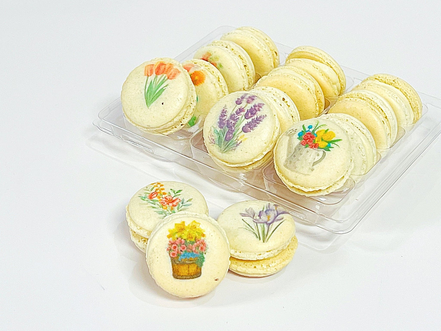 Spring Blossom Macarons: Customizable Delights in Packs of 6, 12, or 24 - Macaron Centrale6 Pack