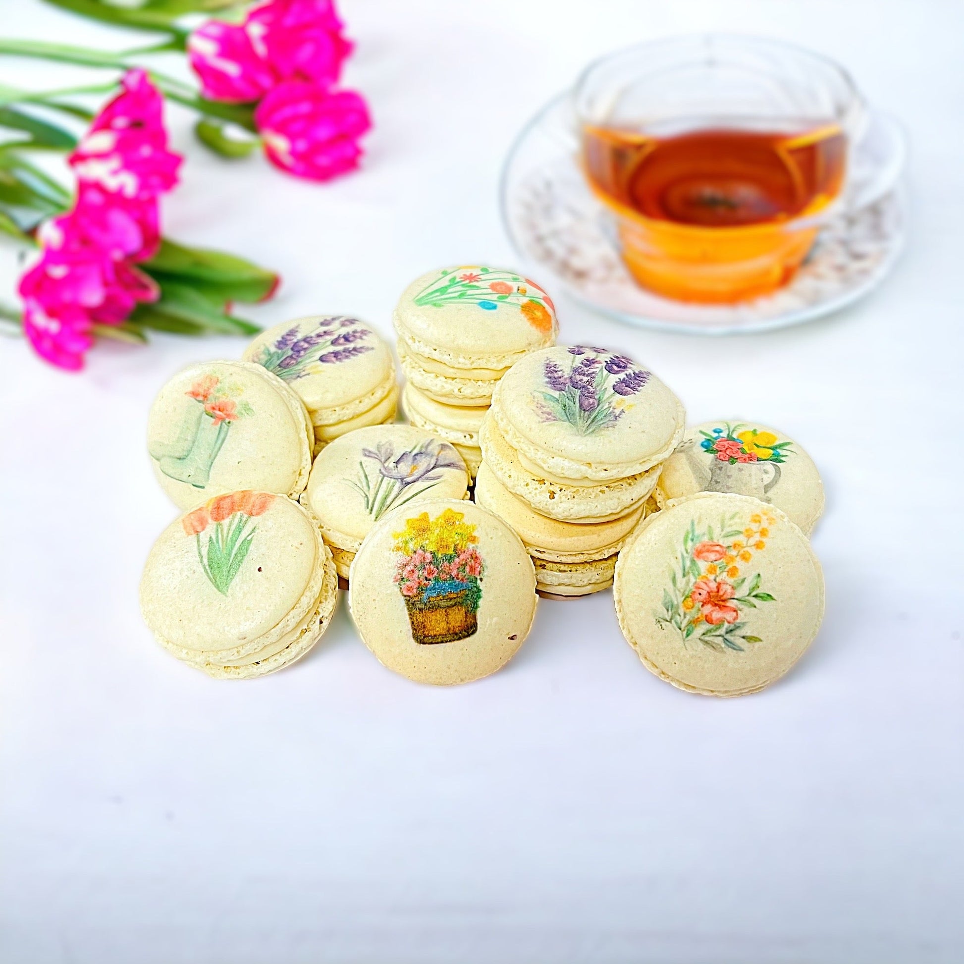 Spring Blossom Macarons: Customizable Delights in Packs of 6, 12, or 24 - Macaron Centrale6 Pack