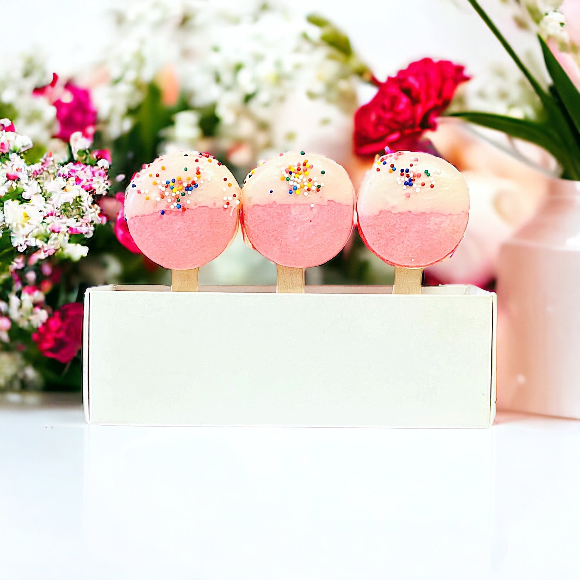 Strawberry French Macaron Cake Pop | Available in 12 & 24 - Macaron Centrale12 Pack