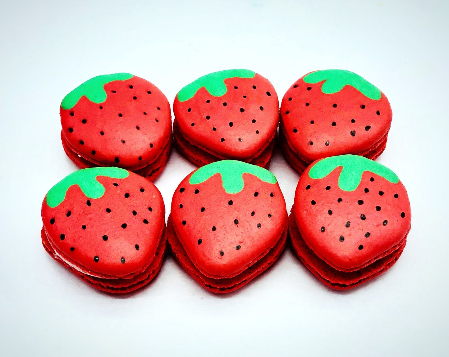 Strawberry Macarons | Handmade & Free Shipping - Macaron Centrale10 Pack