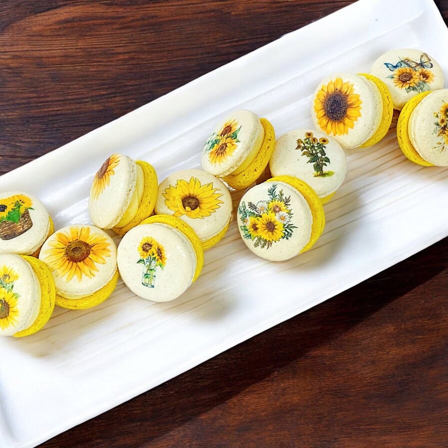 Sunflower - Themed Custom Macarons - Choose Your Flavor - Macaron Centrale6 Pack