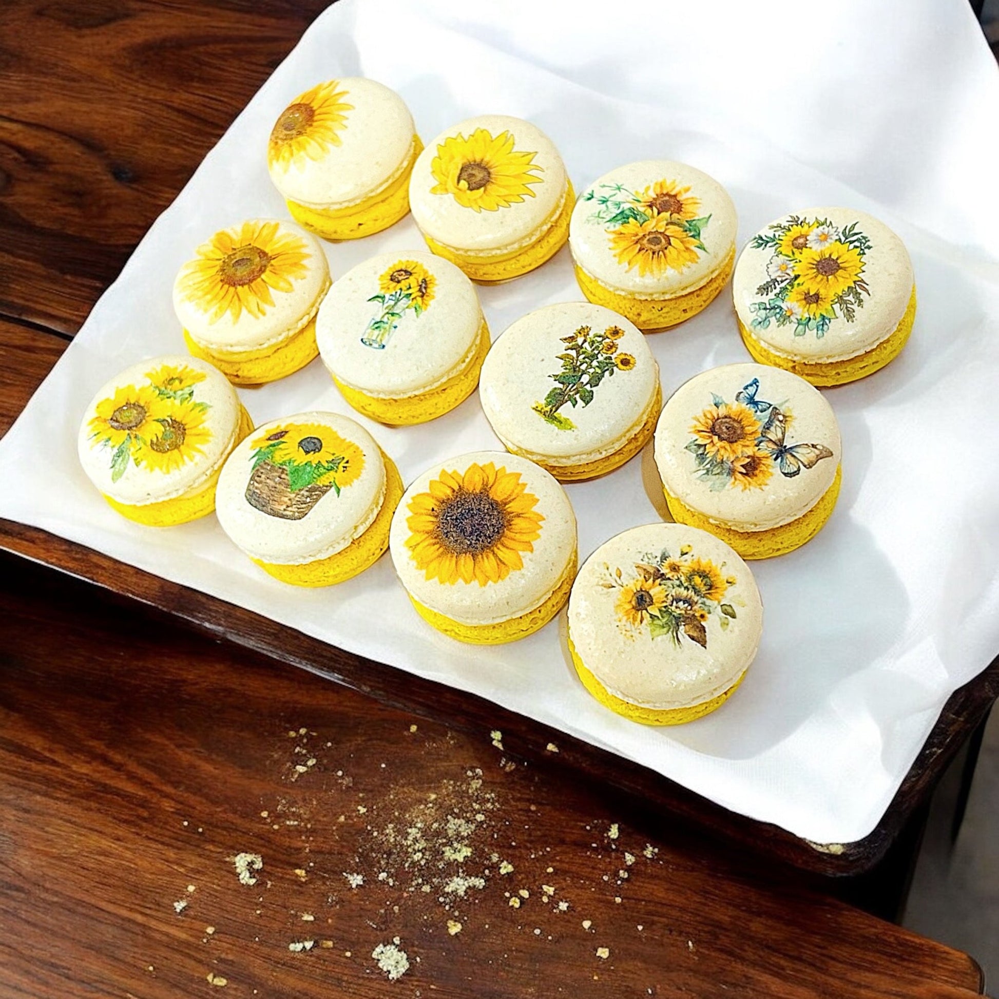 Sunflower - Themed Custom Macarons - Choose Your Flavor - Macaron Centrale6 Pack