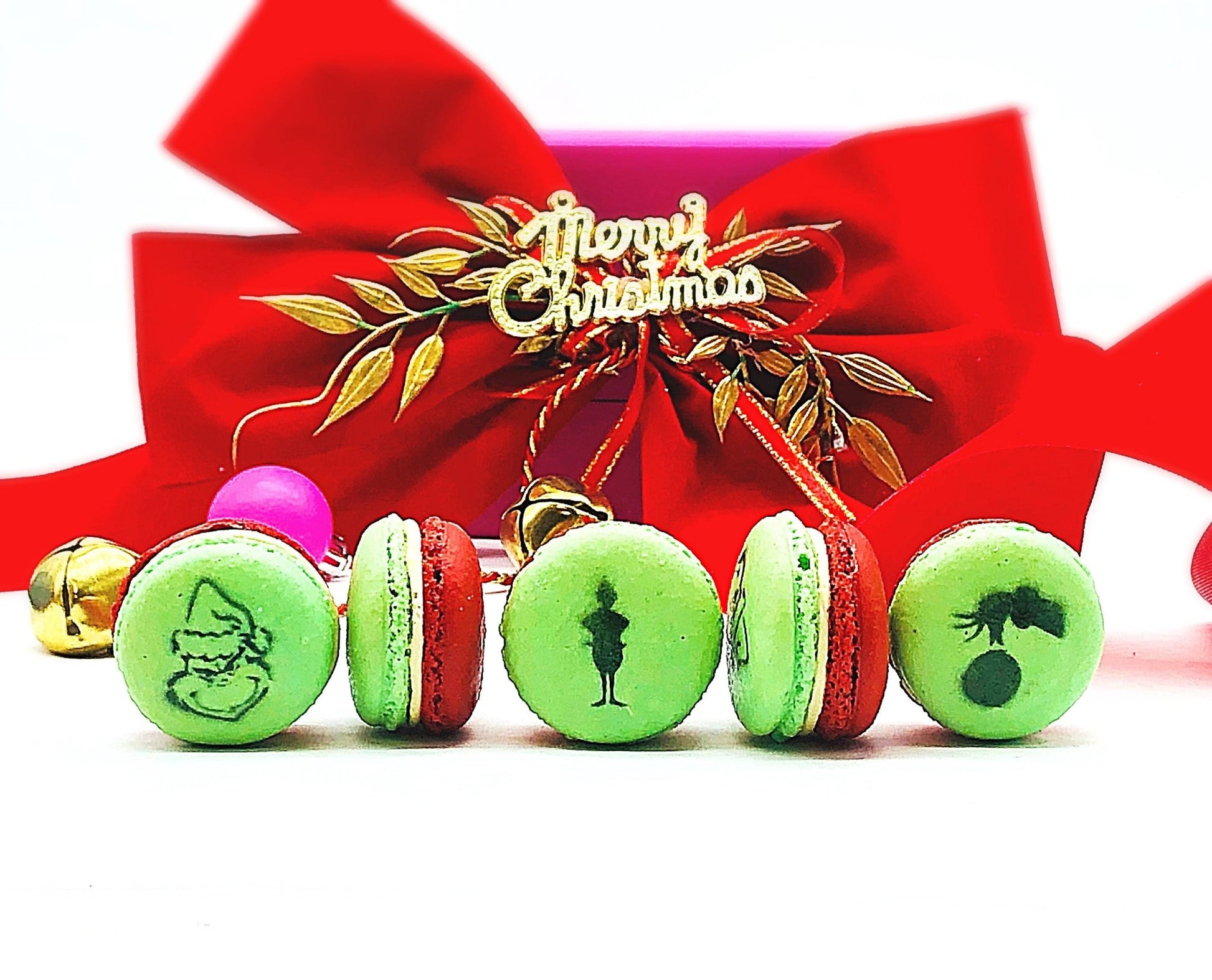 The Grinch Apple Caramel French Macarons - Macaron Centrale6 pack