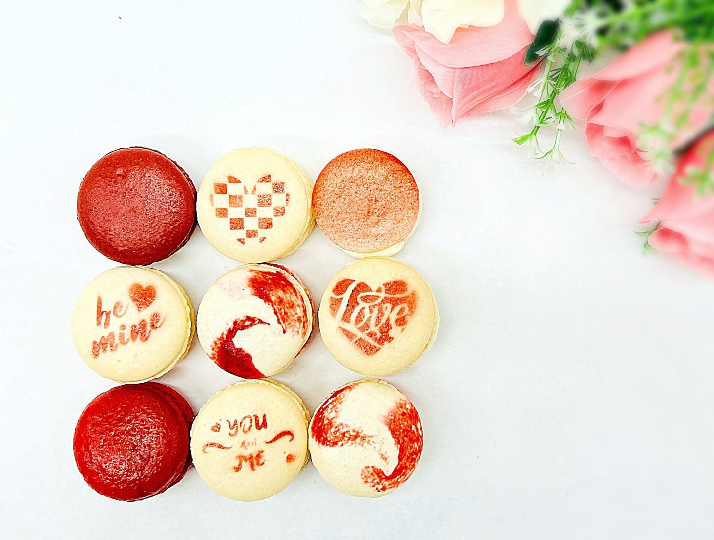 The Red Love Macarons | 12 French Macarons Set - Macaron Centrale