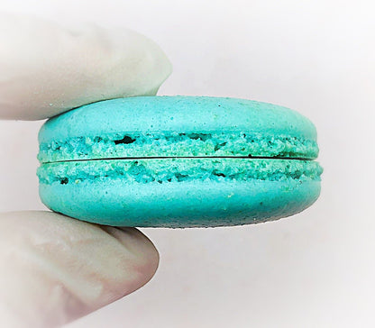 Turquoise Macaron Shell | Perfect for Cake Decorators or Your Dessert DIY Project - Macaron Centrale6 Pairs