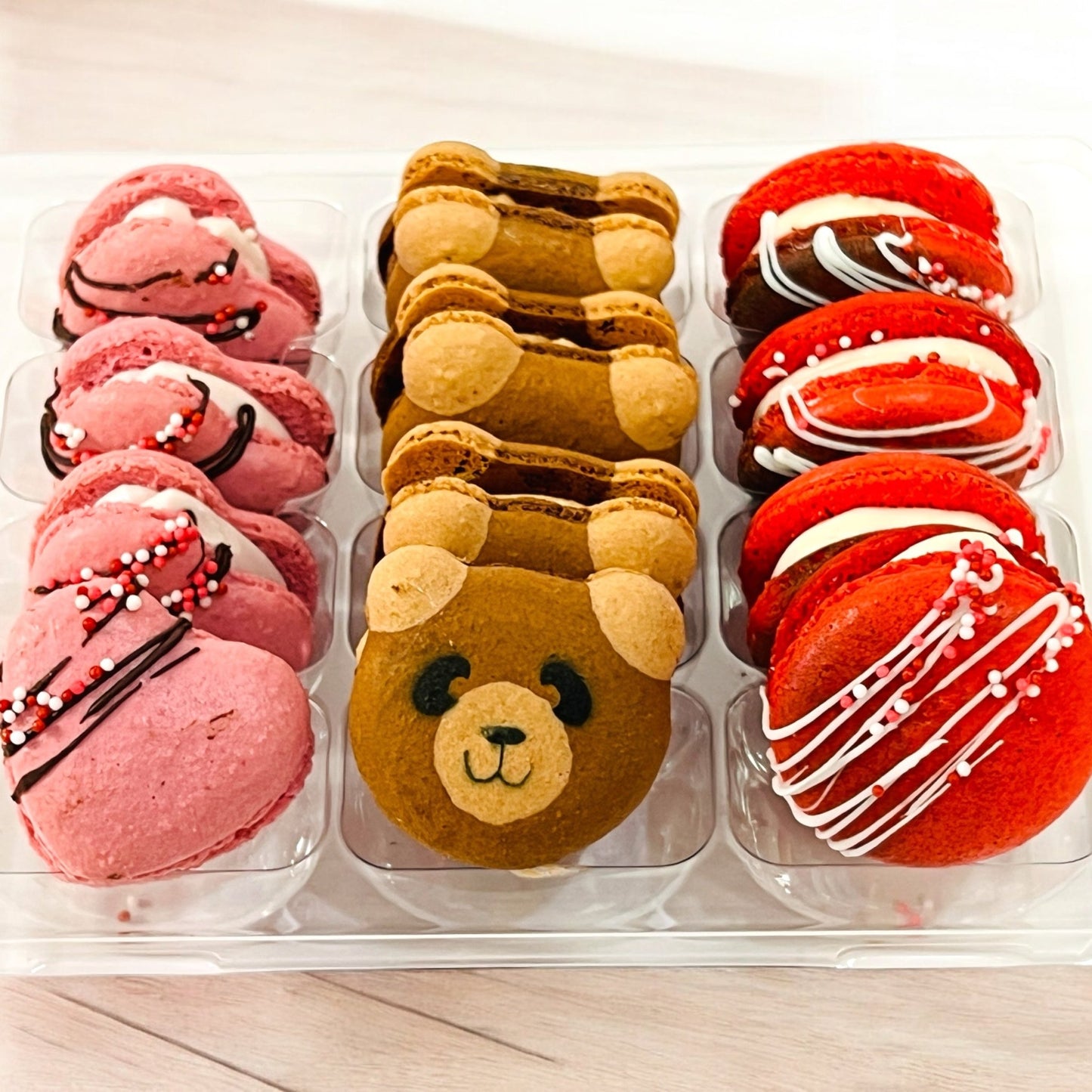 Valentine's Macaron Trio | Bear Chocolate Caramel, Cranberry Hearts & Apple Cinnamon - Macaron CentraleValentine's6 Pack