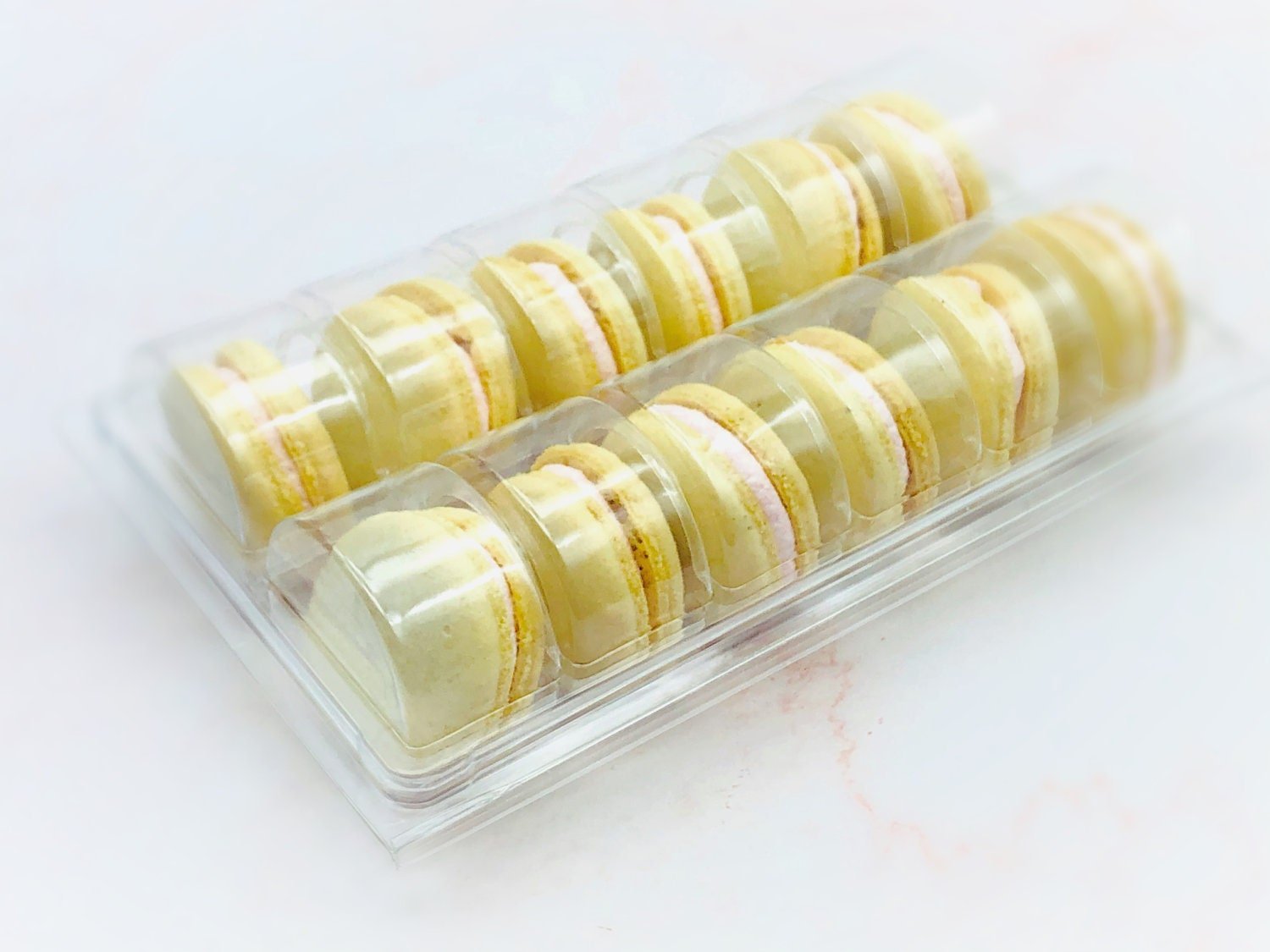 Vegan Elderflower Macarons - Macaron Centrale4 Pack