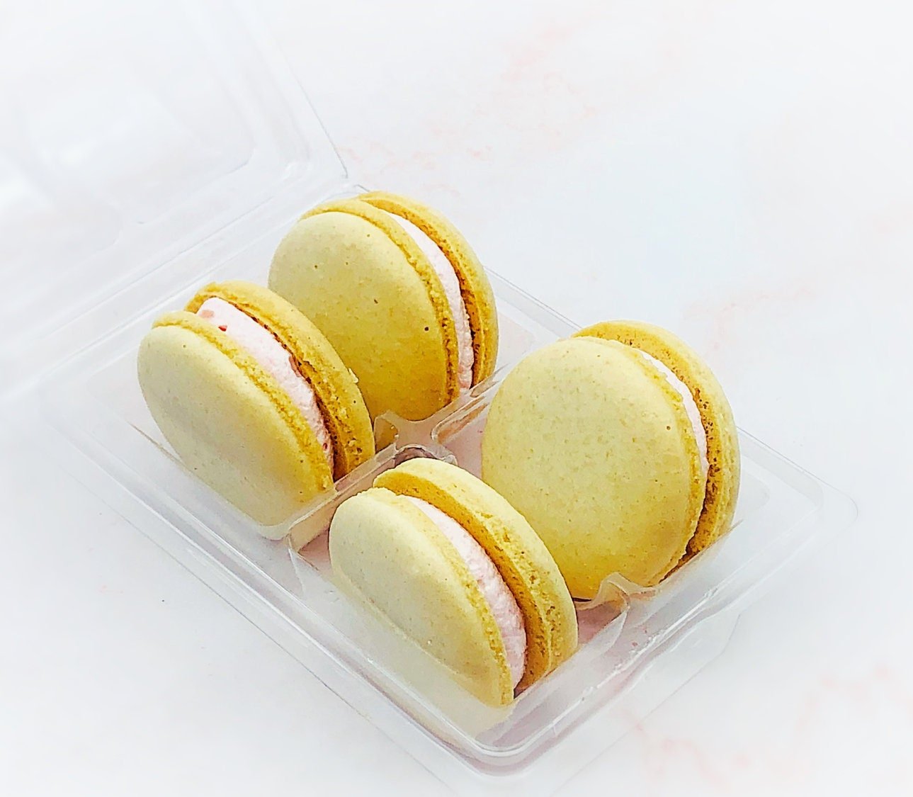 Vegan Elderflower Macarons - Macaron Centrale4 Pack