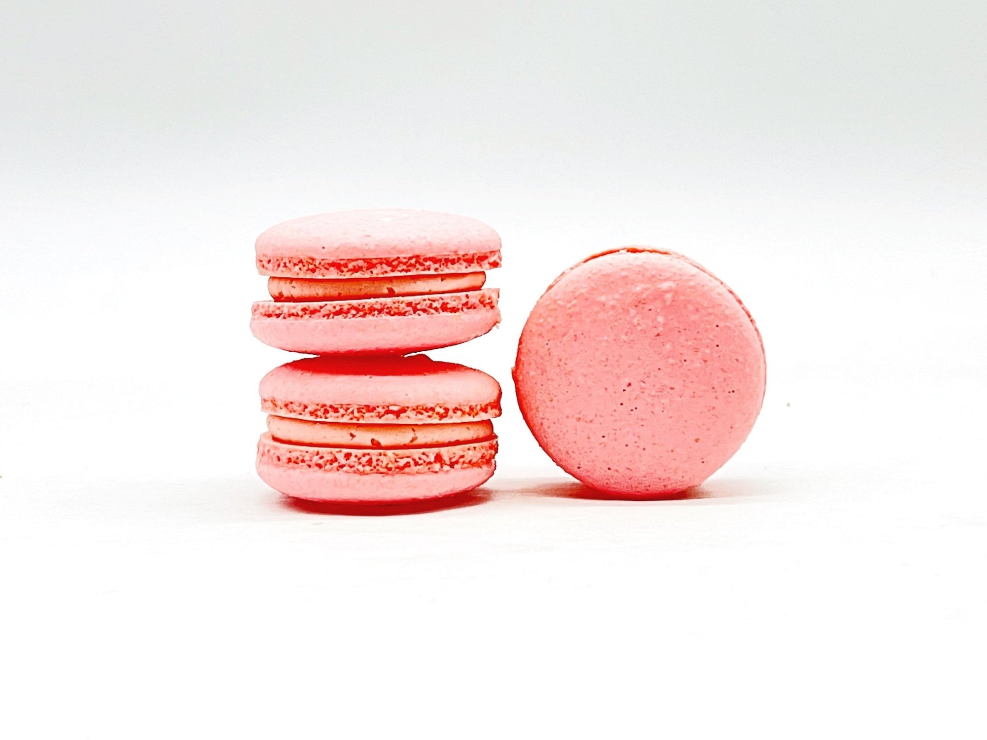 Vegan Rose Raspberry Macarons - Macaron Centrale4 Pack