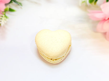 White Heart French Macarons | Ideal for Valentine's Day gifts, birthdays, weddings, anniversaries and more - Macaron CentraleDefault (Vanilla)12 Pack