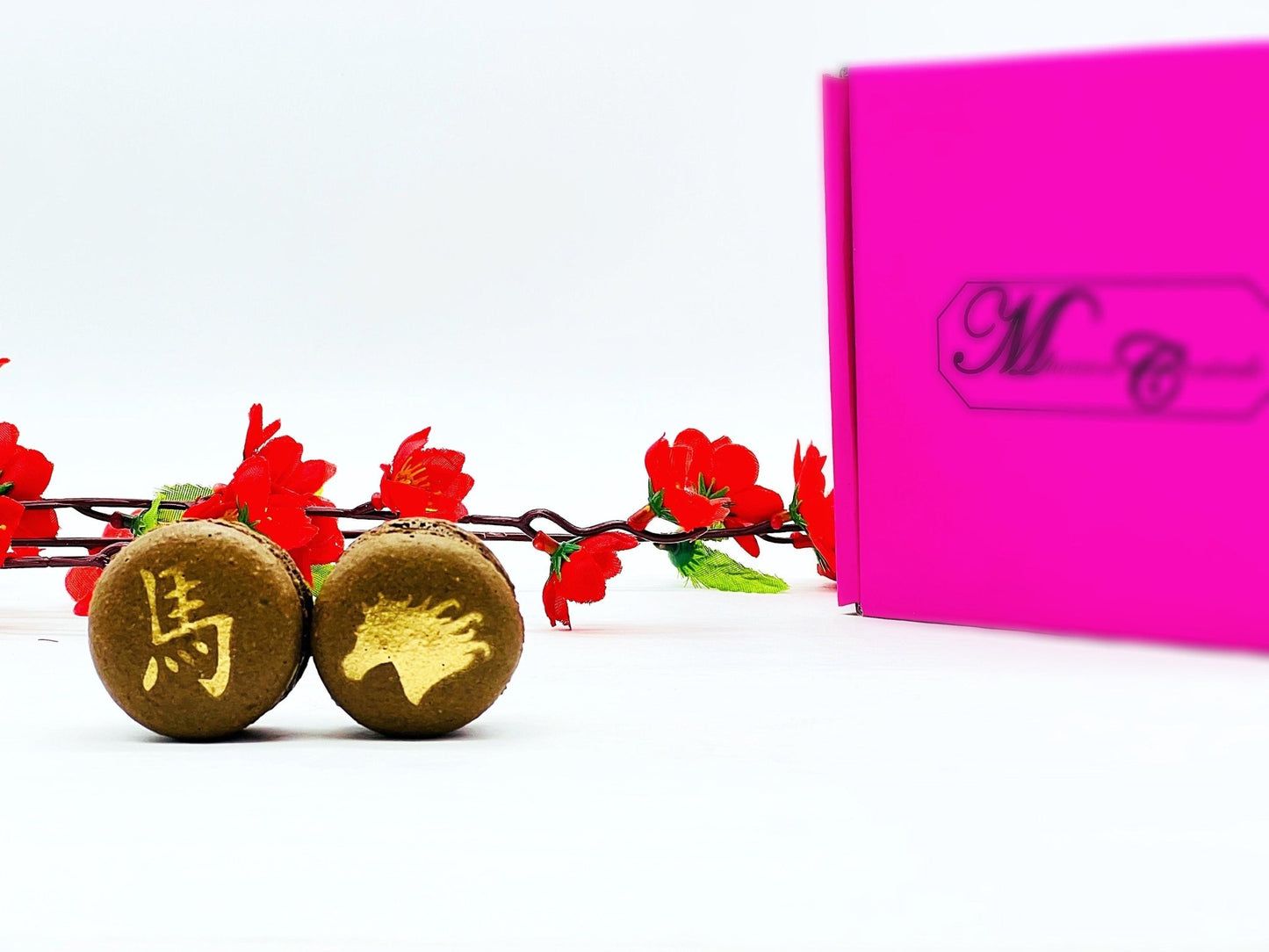 Year of The Horse | Assorted French Macaron decorated with Gold Dust - Macaron CentraleVariety6 Pack