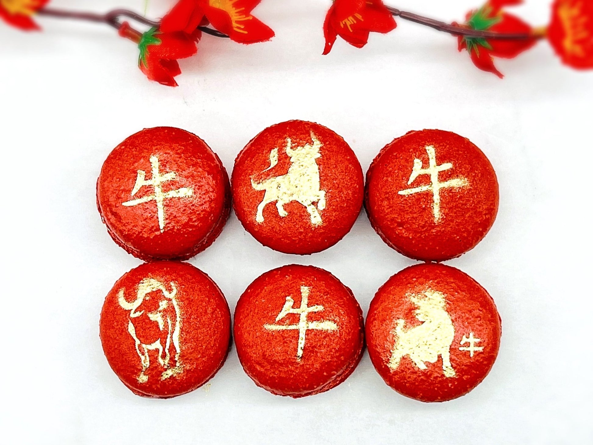 Year of The Ox | Assorted French Macaron decorated with Gold Dust - Macaron CentraleVariety6 Pack