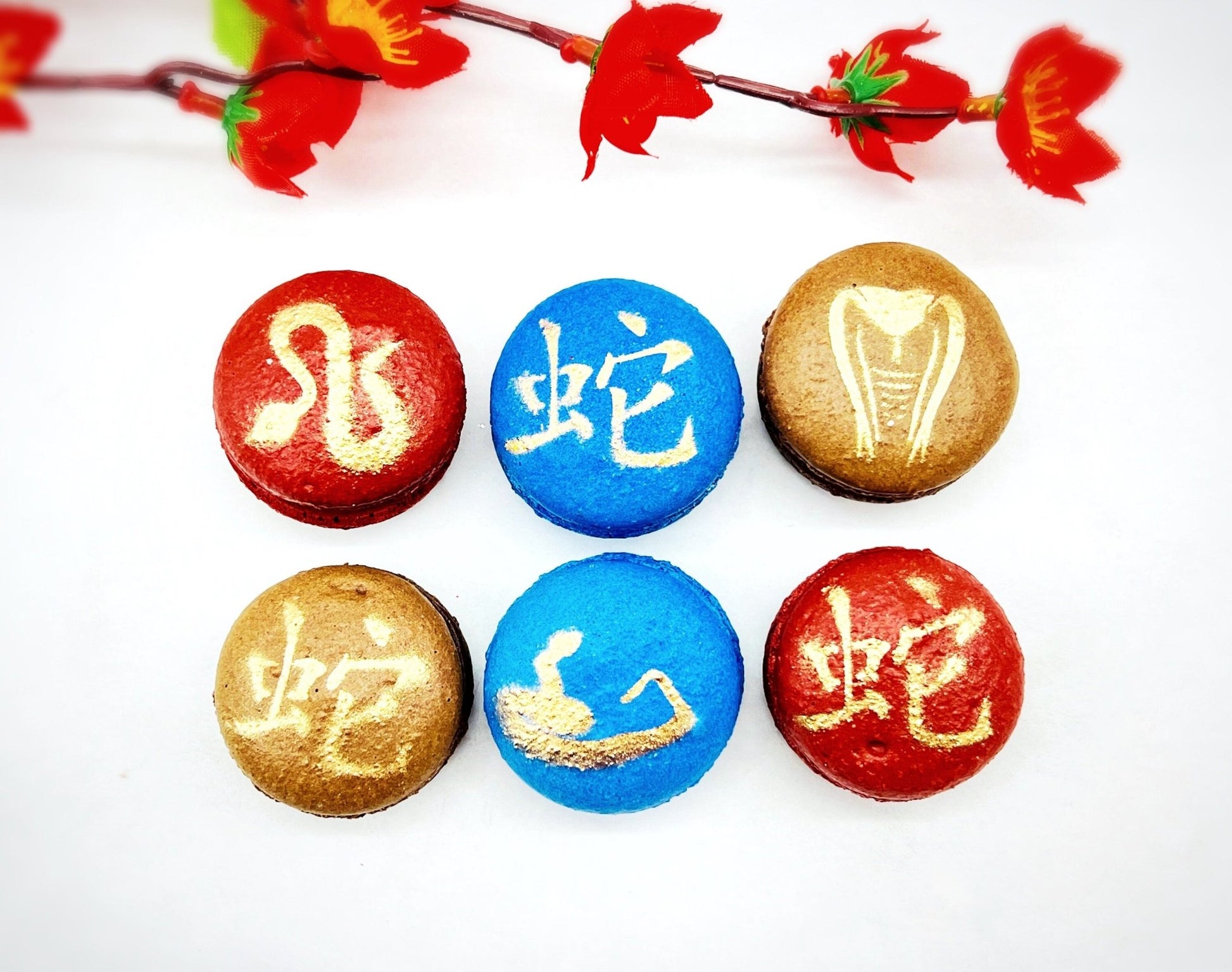 Year of The Snake | Assorted French Macaron decorated with Gold Dust - Macaron CentraleVariety6 Pack