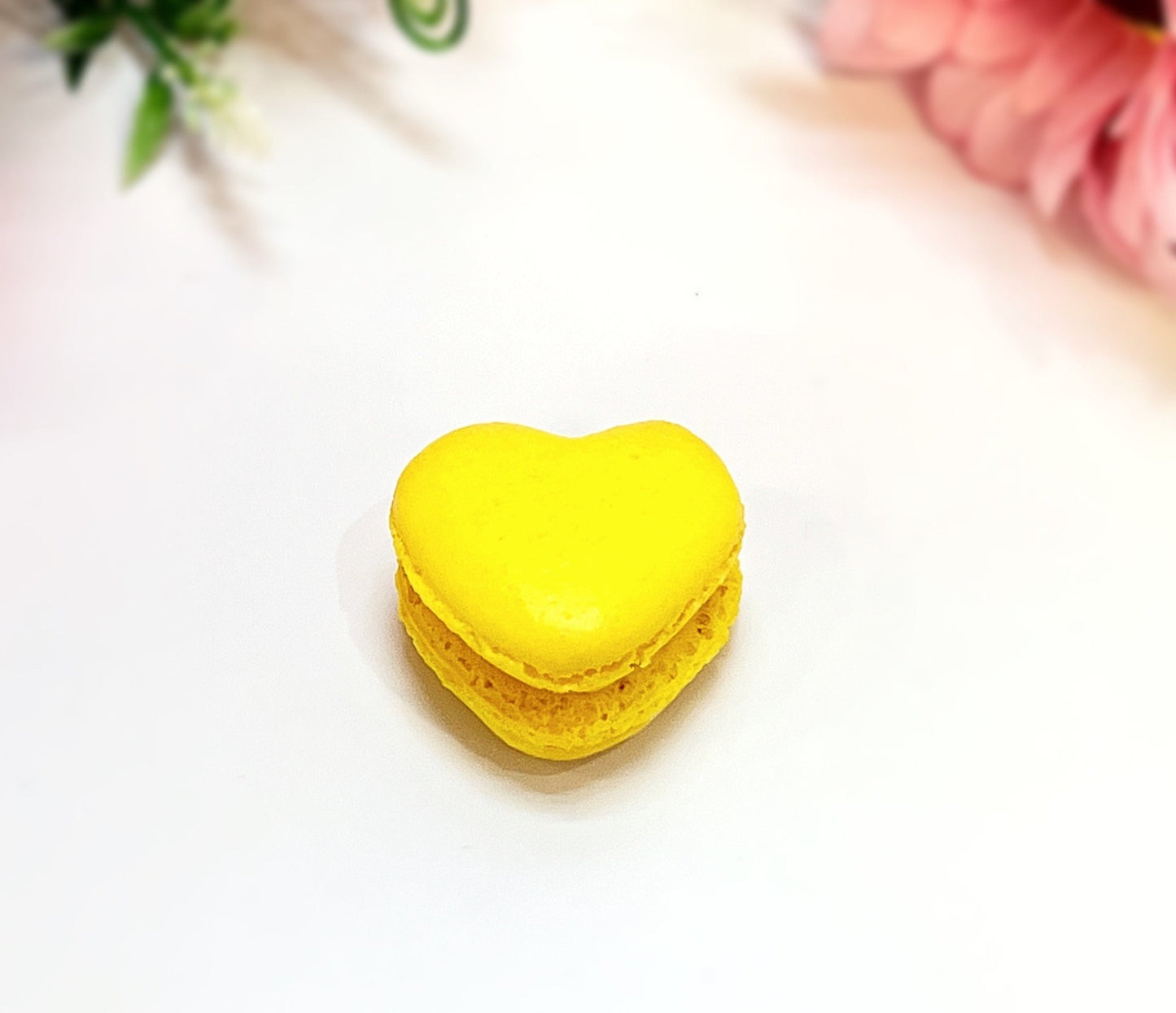 Yellow Heart French Macarons | Ideal for Valentine's Day gifts, birthdays, weddings, anniversaries and more - Macaron CentraleDefault (Lemon)12 Pack